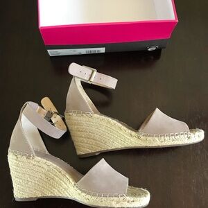 Vince Camuto dusty pink wedges. Size 9